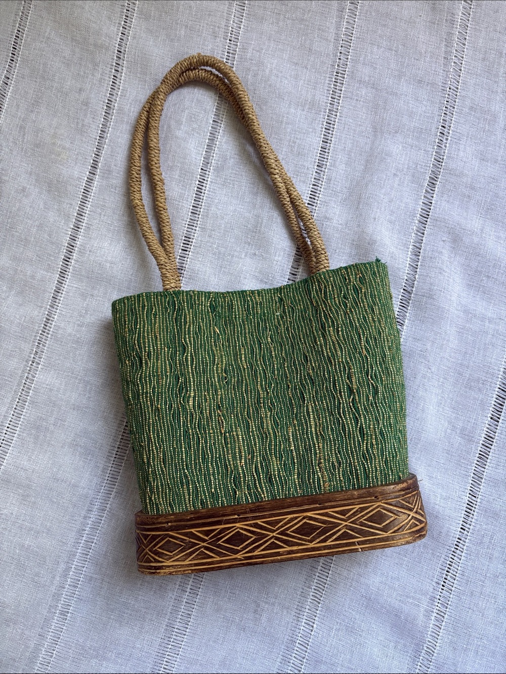 Patchouli Green Woven Handbag with Decorative Wooden Trim and Rope Handles. - Picture 6 of 14
